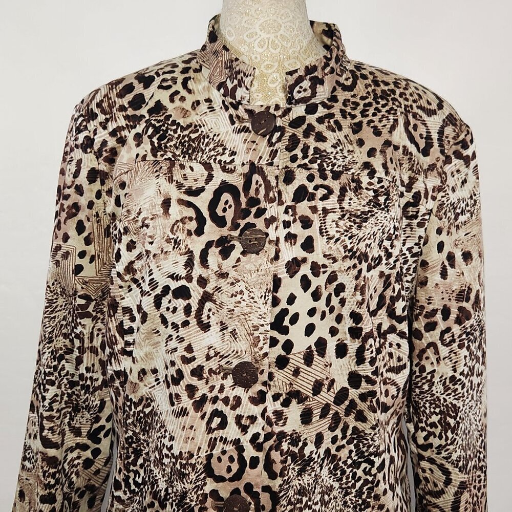 Chico's Size 2/12-14 Leopard Print Button Down Ma… - image 3